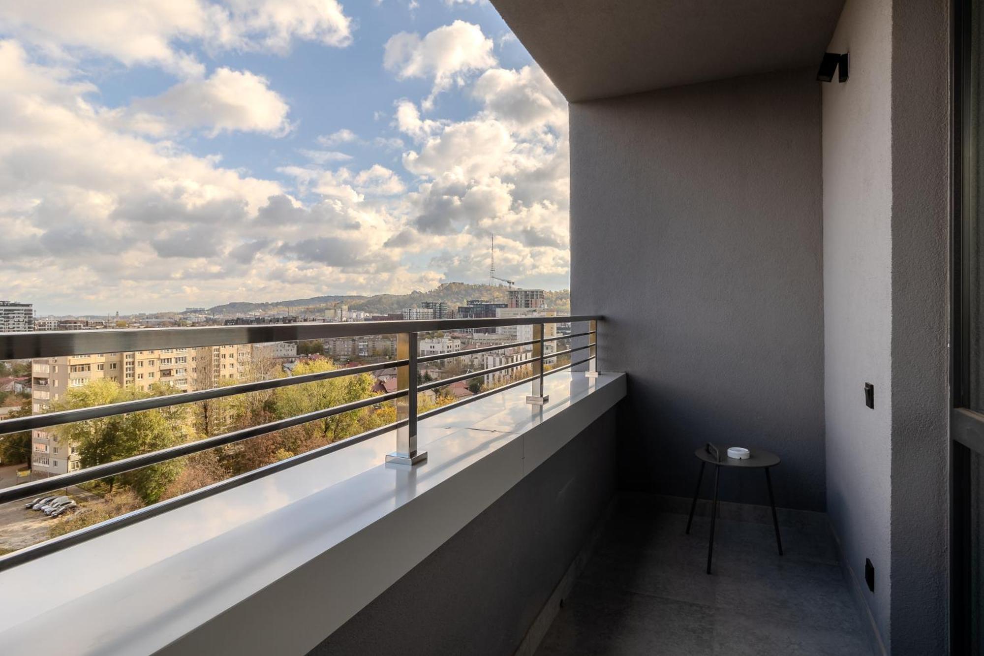 77 Views Apartments By Inshi Lvov Exteriér fotografie